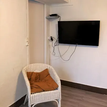 Rez-de-chaussee Avec Terrasse Privative * أولت